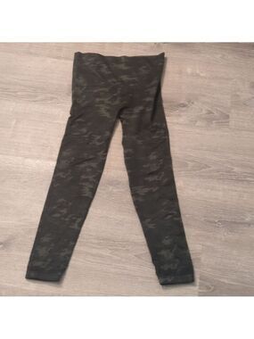 Spanx green camo leggings size XL